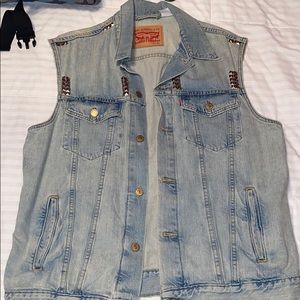 Levi’s Xl vest